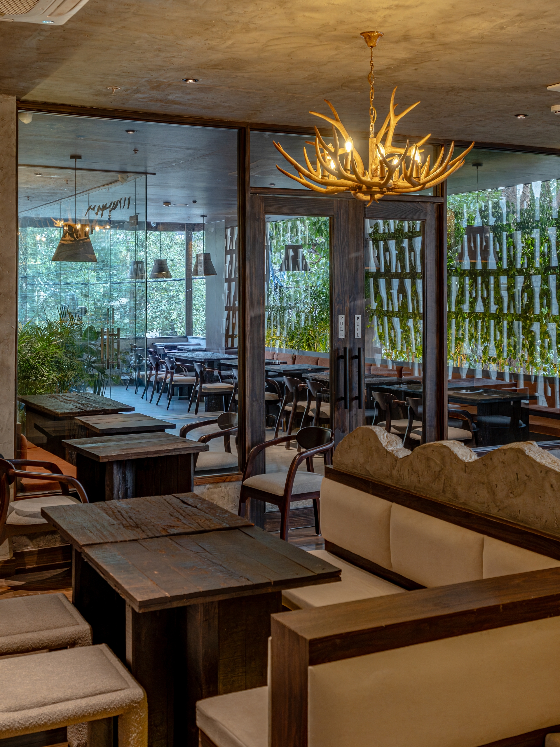 Tan Coffee – Moti Nagar