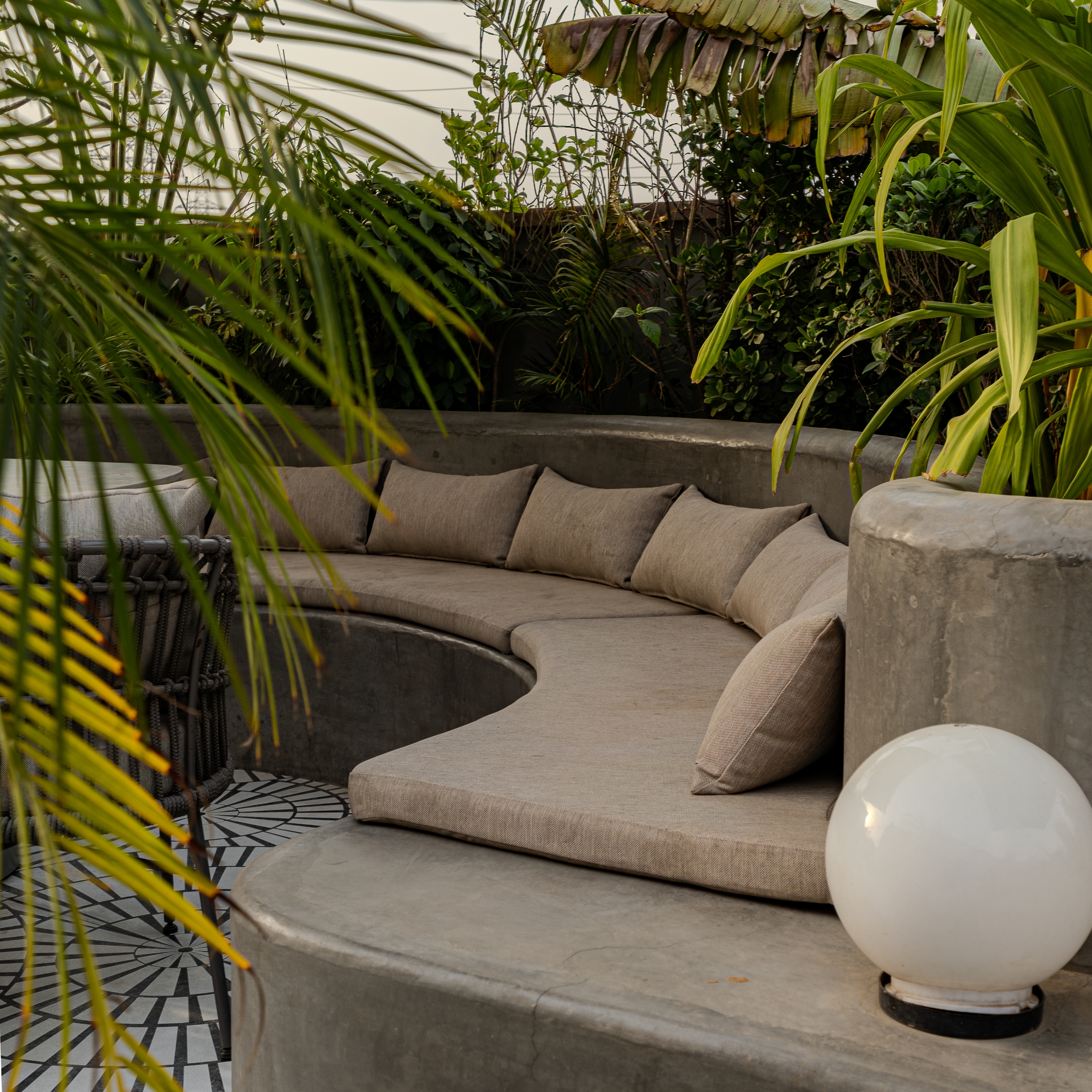 Cafe Delhi Heights – Gurgaon