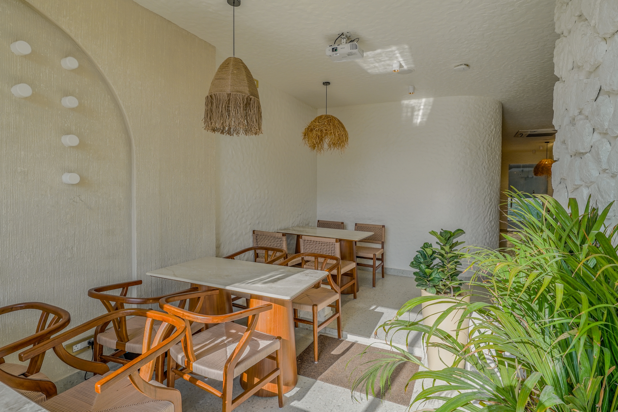 Tan Coffee – Amolik Plaza