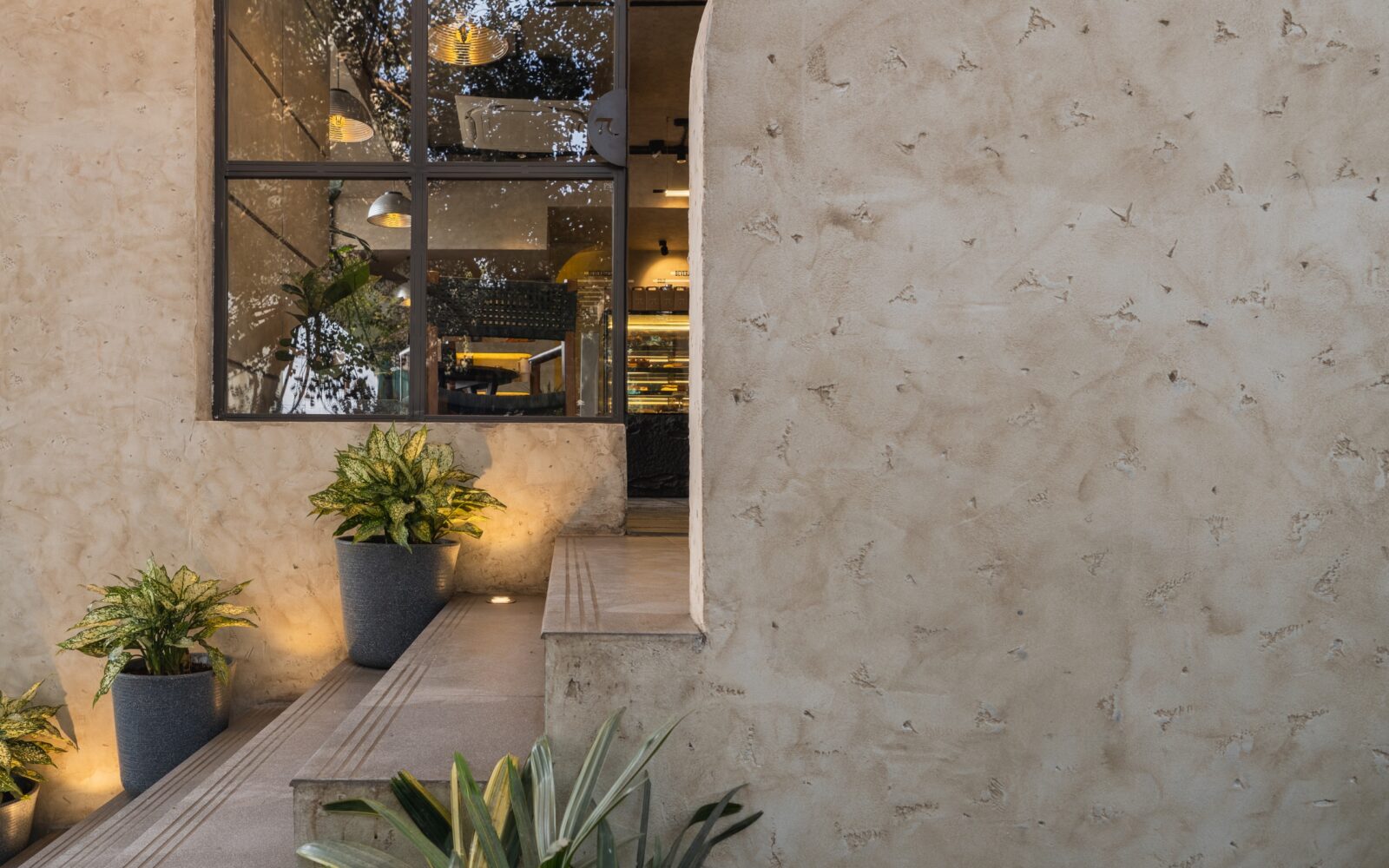 1 (17)