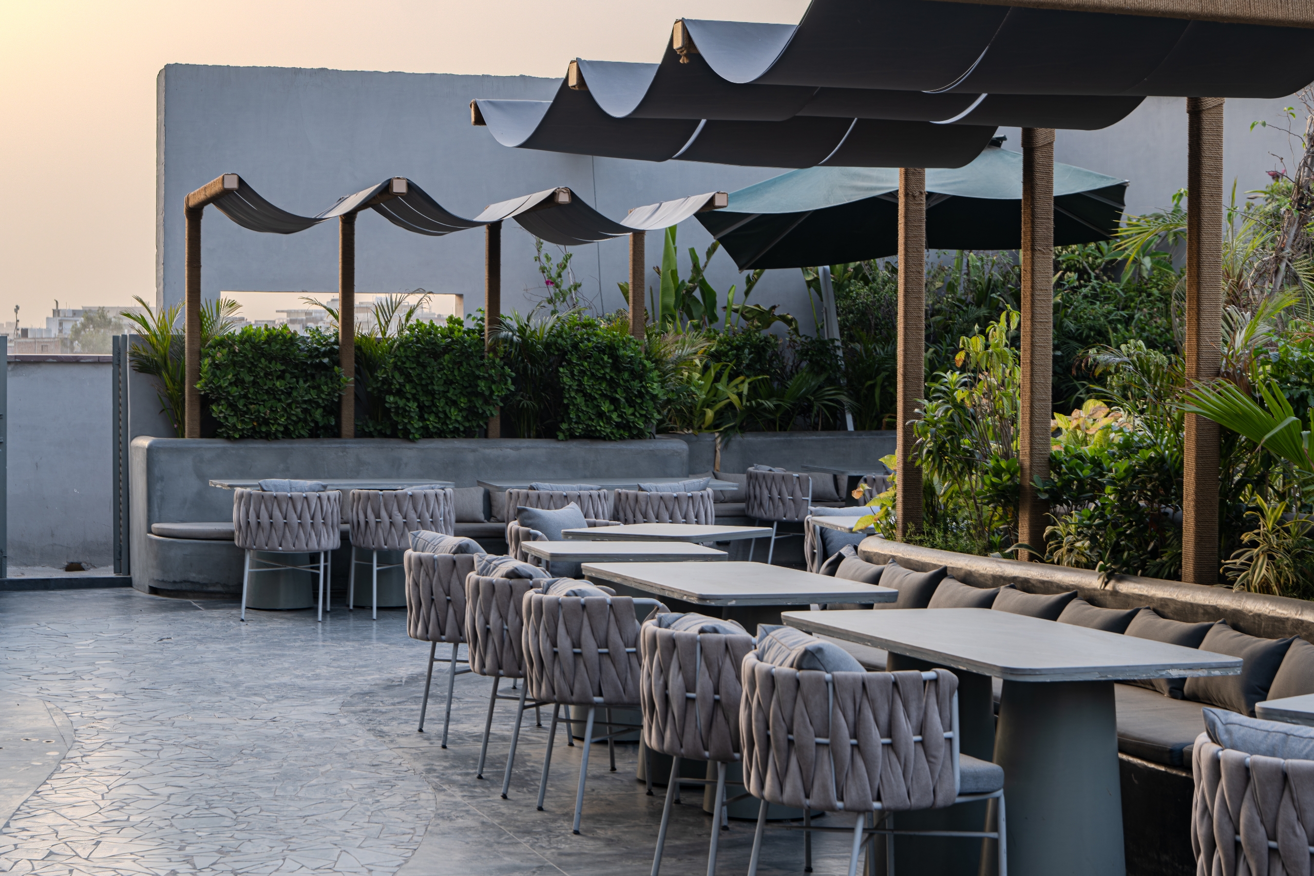 Cafe Delhi Heights – Gurgaon