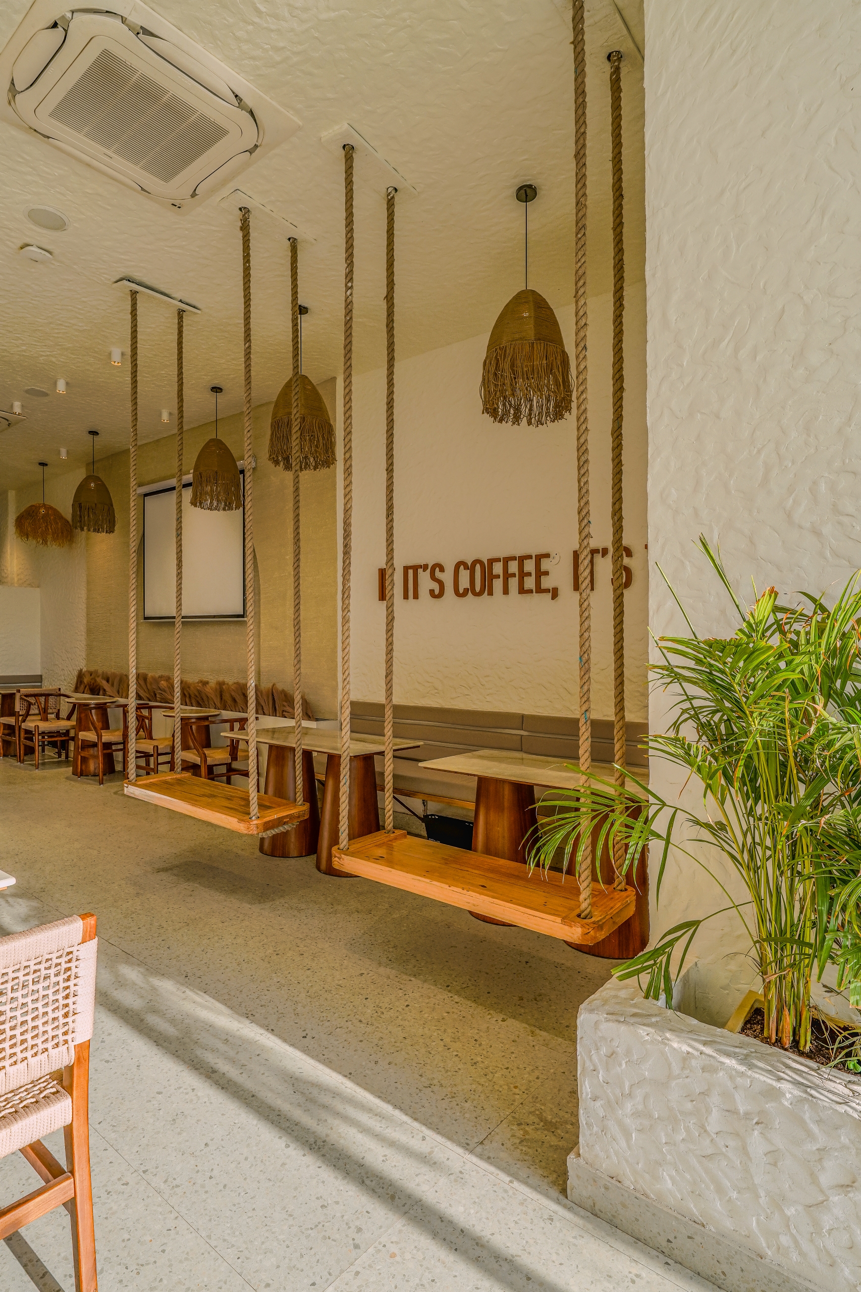 Tan Coffee – Amolik Plaza
