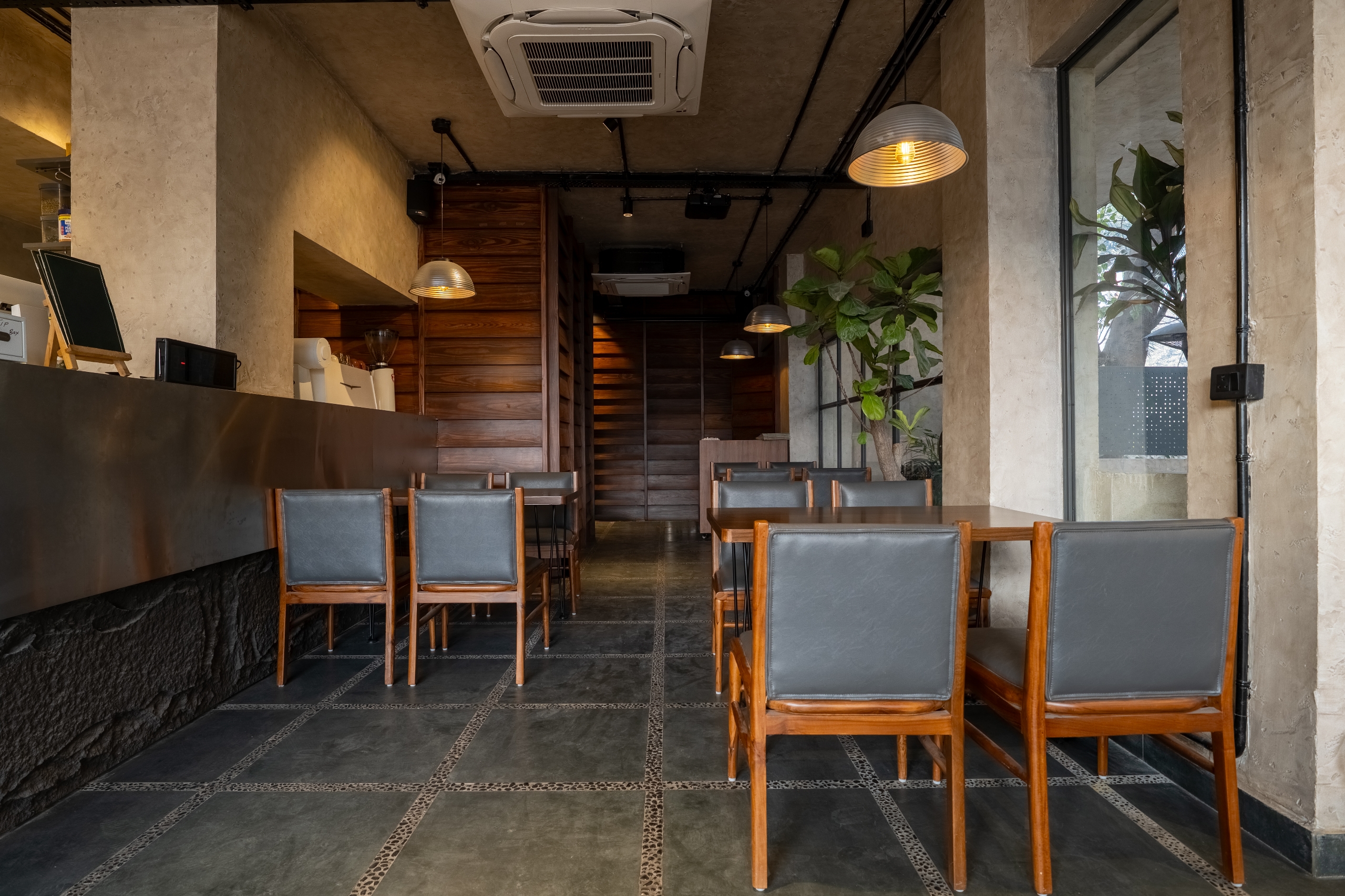 Tan Coffee – Rajouri Garden