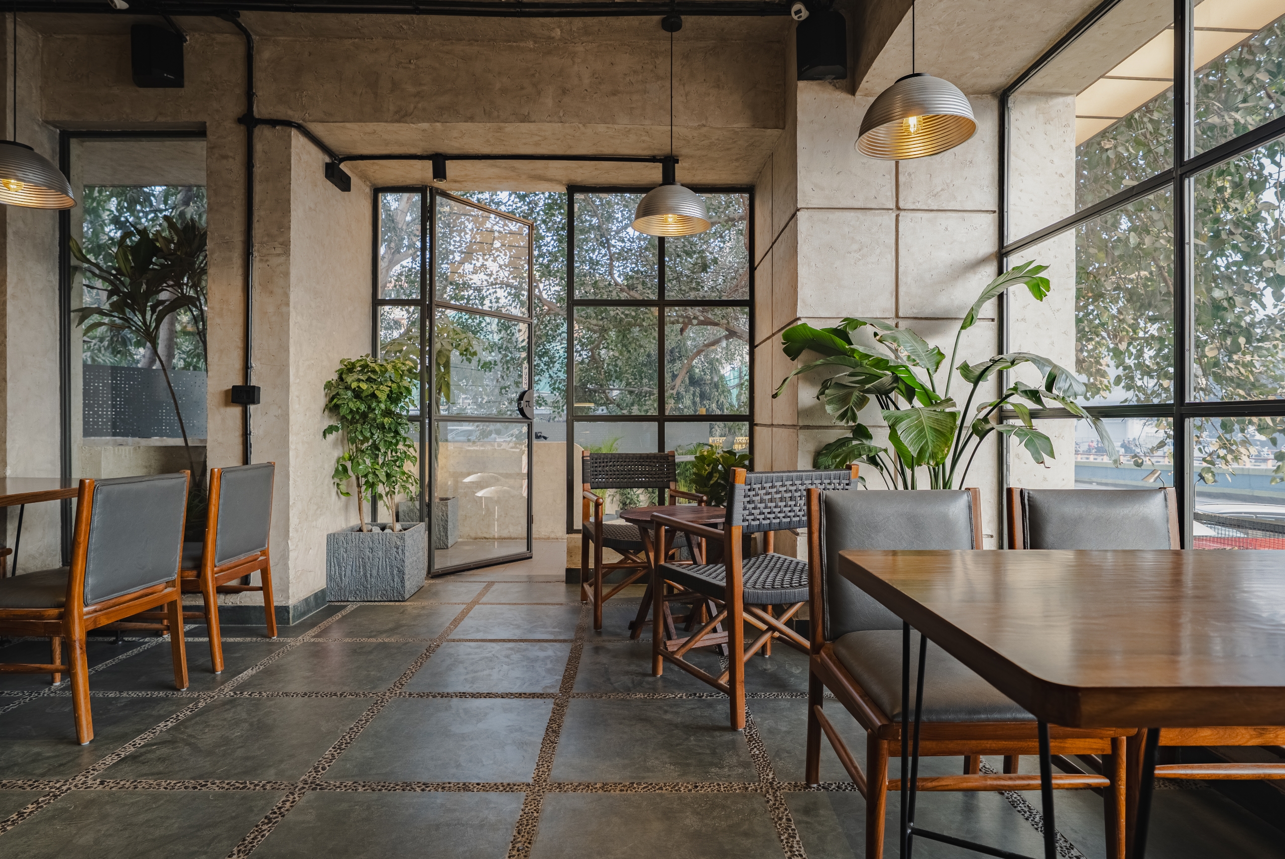 Tan Coffee – Rajouri Garden