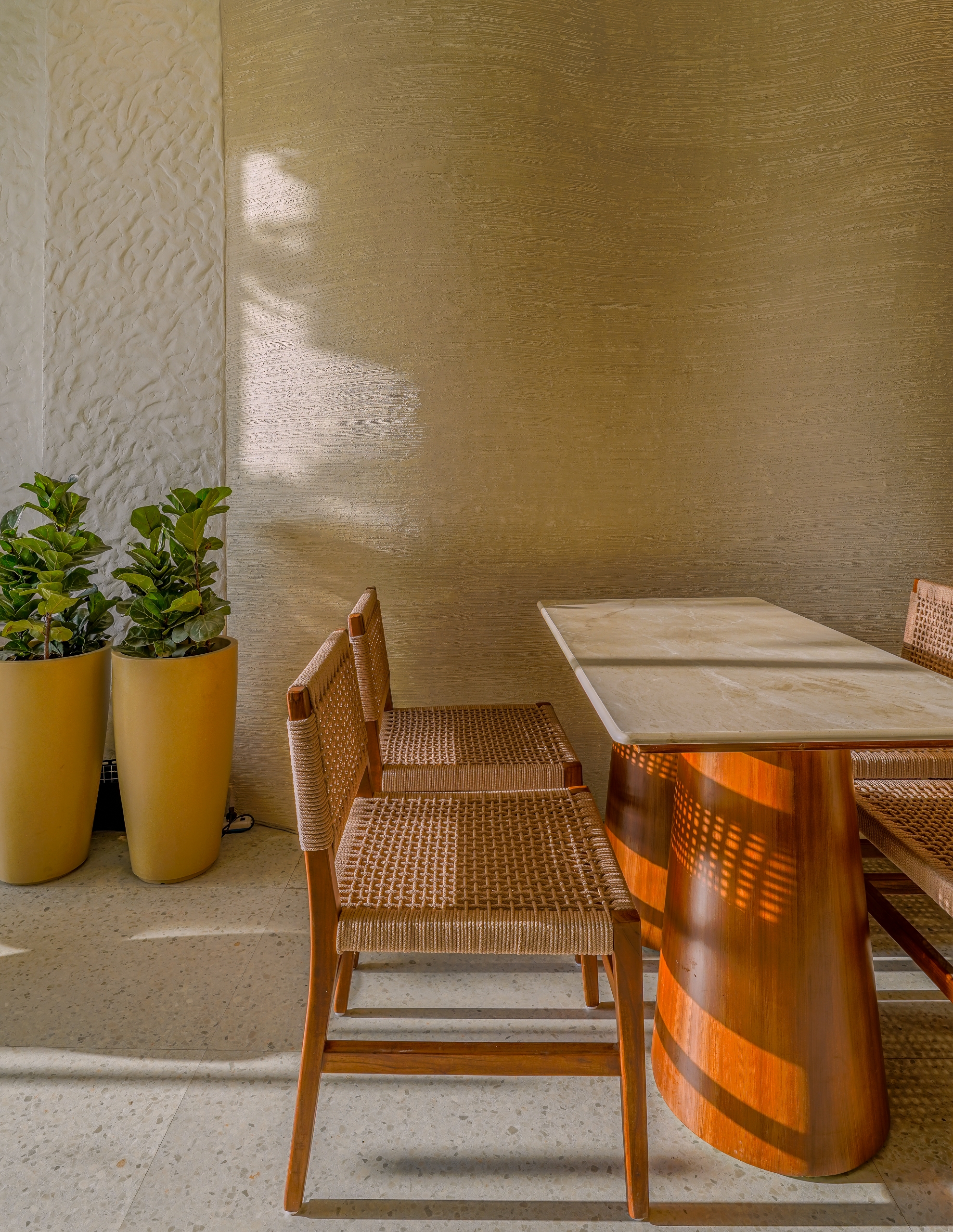 Tan Coffee – Amolik Plaza