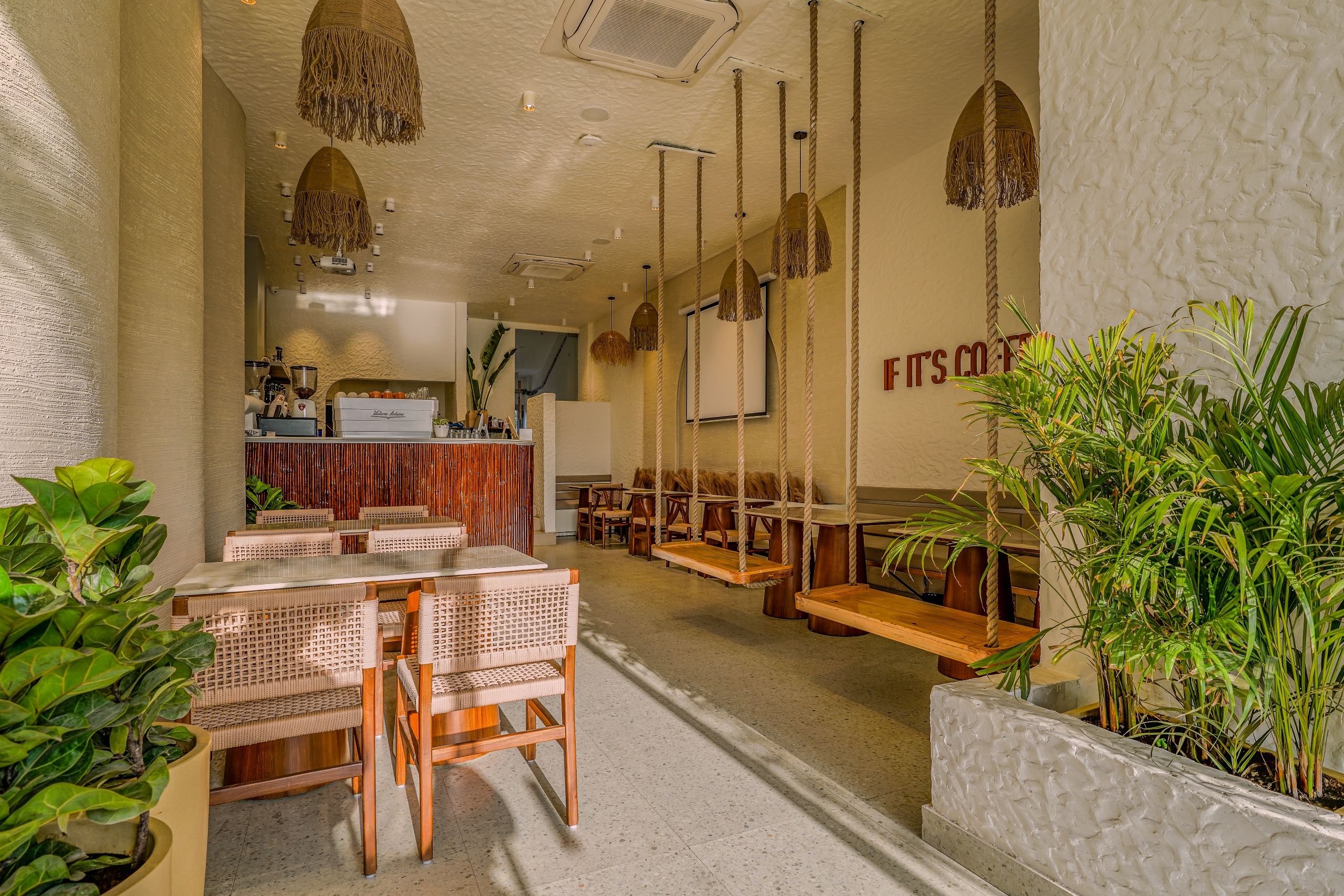 Tan Coffee – Amolik Plaza
