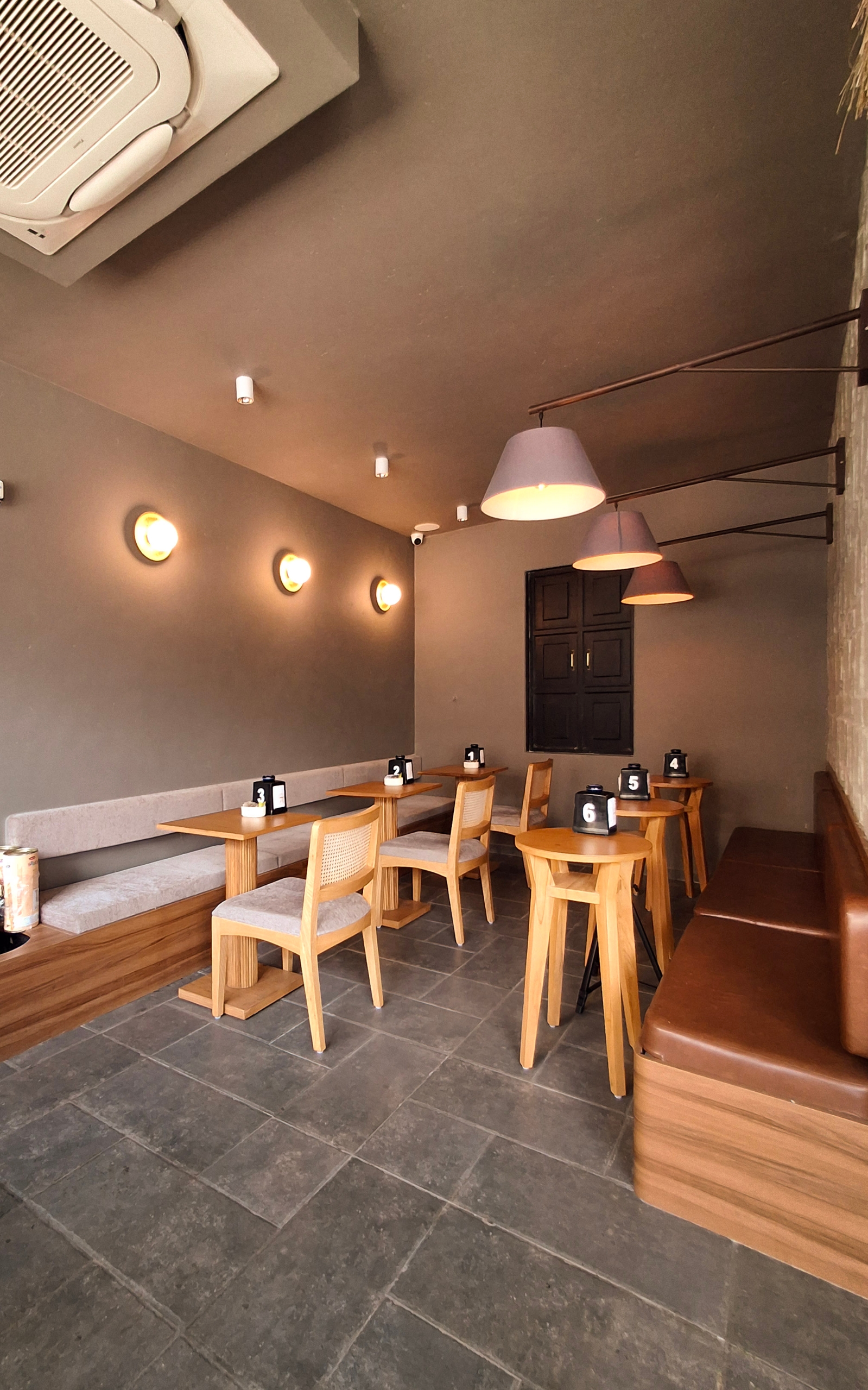 Tan Coffee – Connaught Place