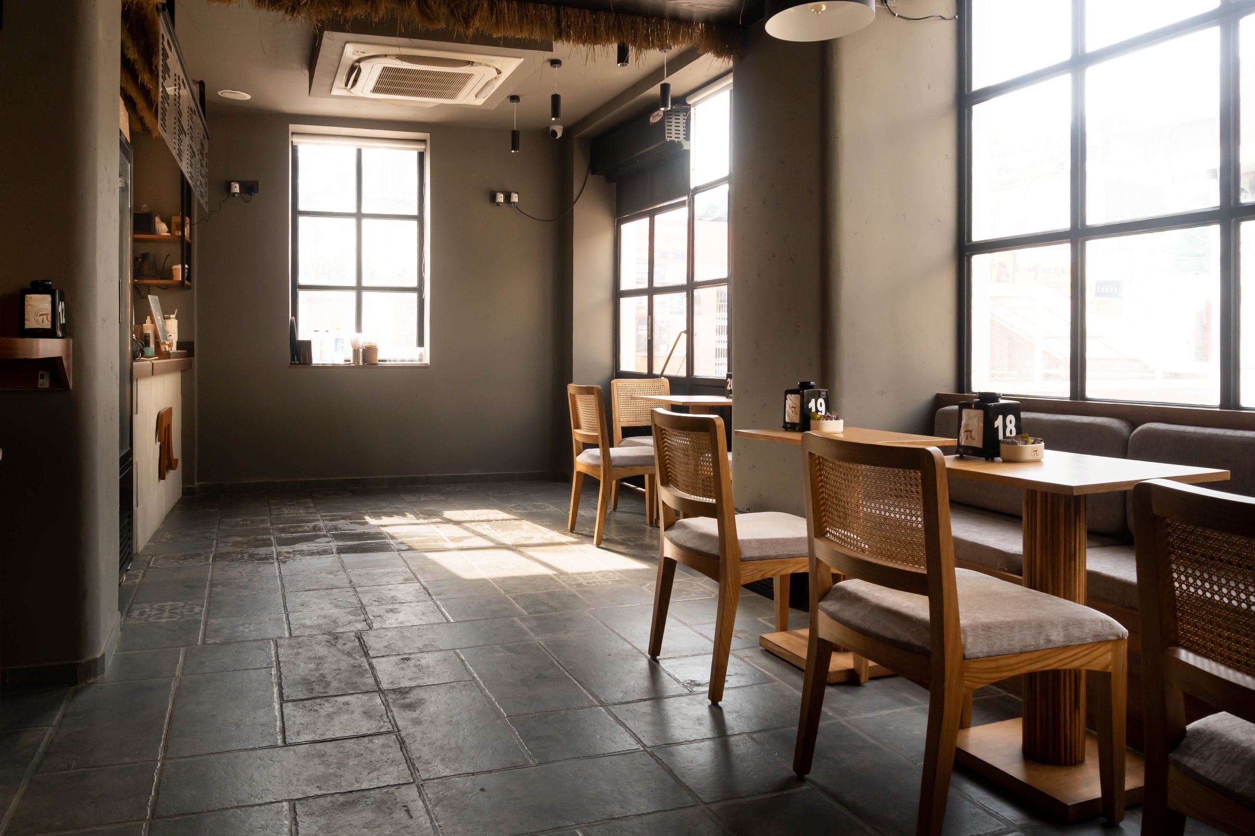 Tan Coffee – Connaught Place