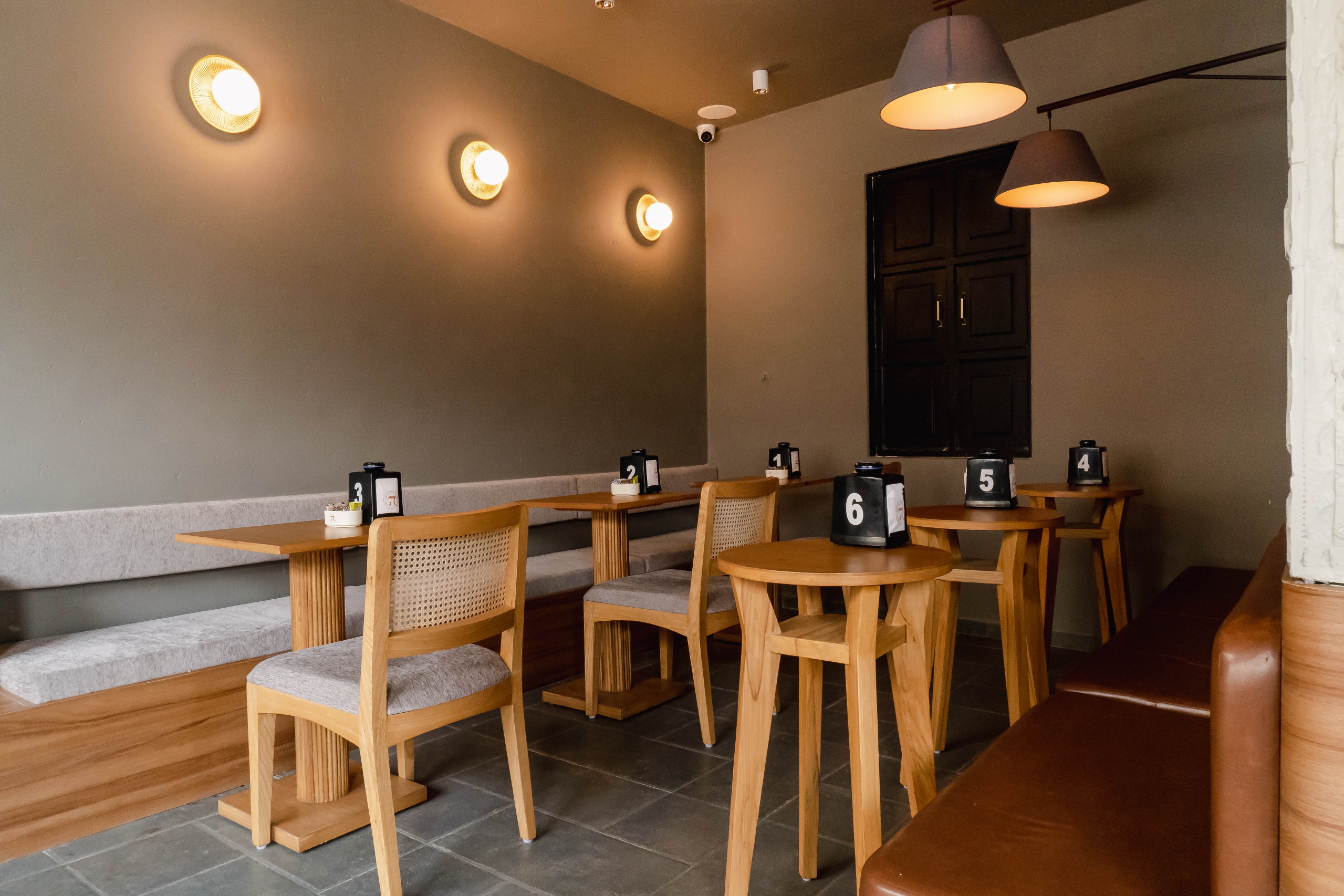 Tan Coffee – Connaught Place